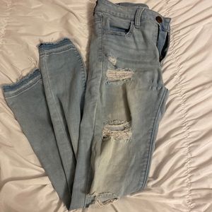 American Eagle light wash ripped jeans
